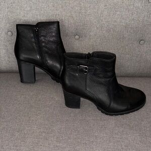 Collection by Clark’s boots shoes women’s size 8-1/2 8.5 Black heeled Clarks